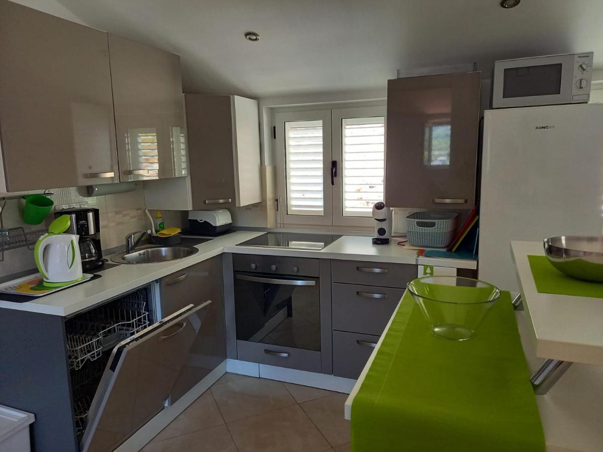 Apartman Marina Sa Parkingom Елса Экстерьер фото
