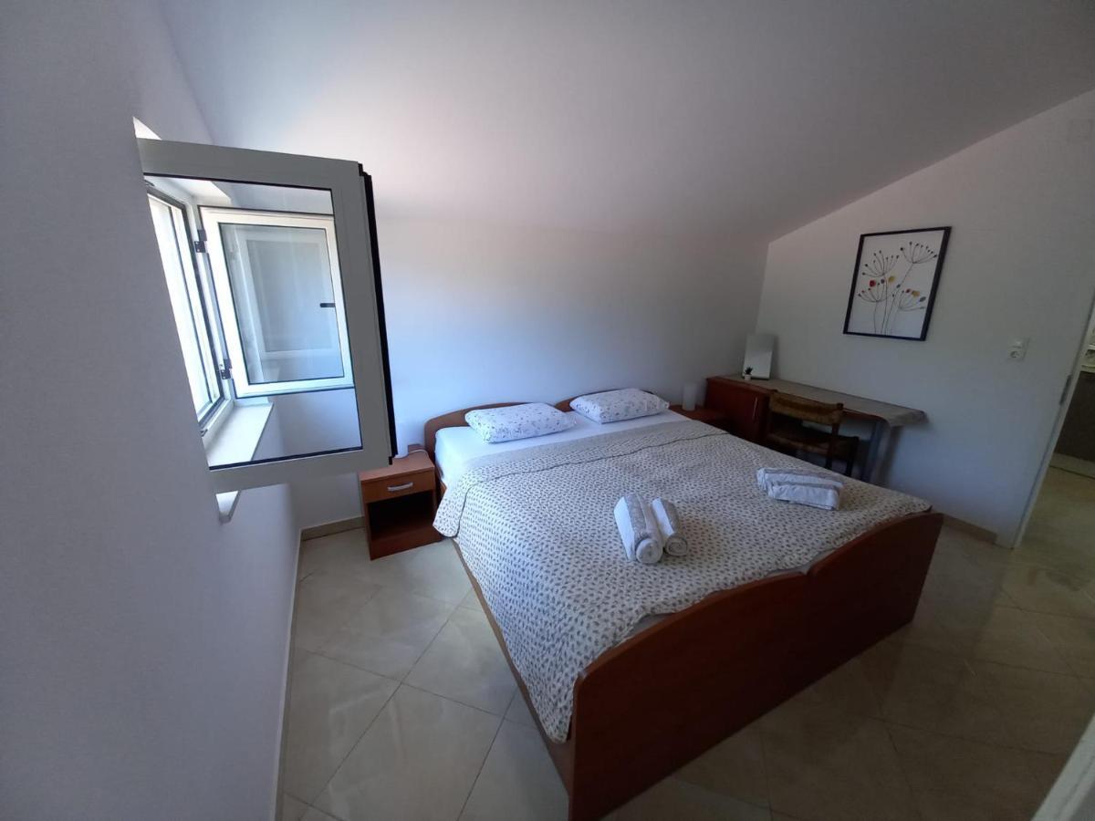 Apartman Marina Sa Parkingom Елса Экстерьер фото