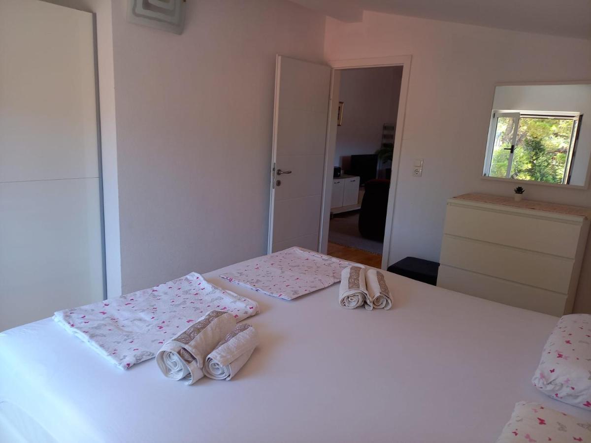 Apartman Marina Sa Parkingom Елса Экстерьер фото